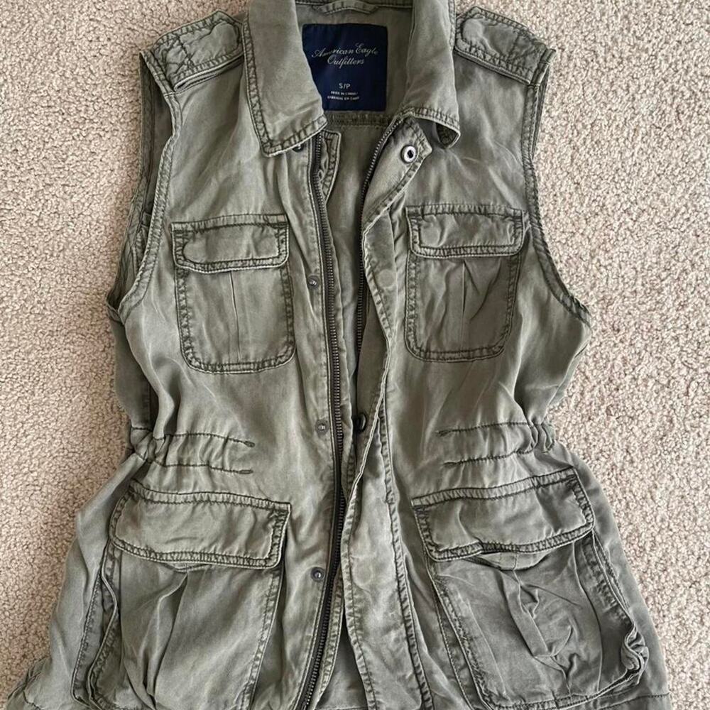 Vintage khaki green utility vest